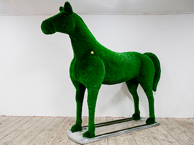 Топиари конь Лорето - газон Deluxe